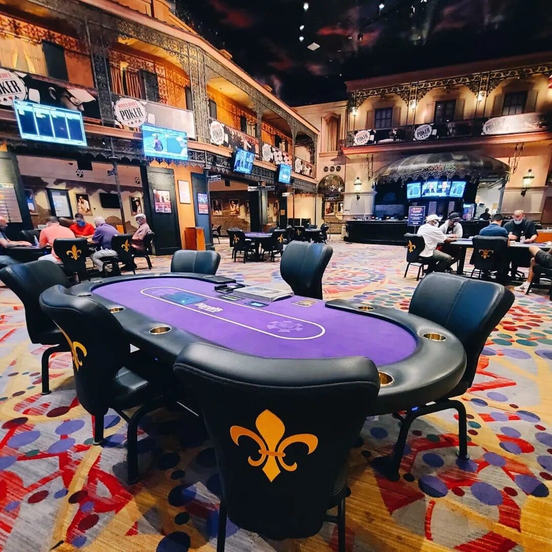 Poker Room w MajesticMirage