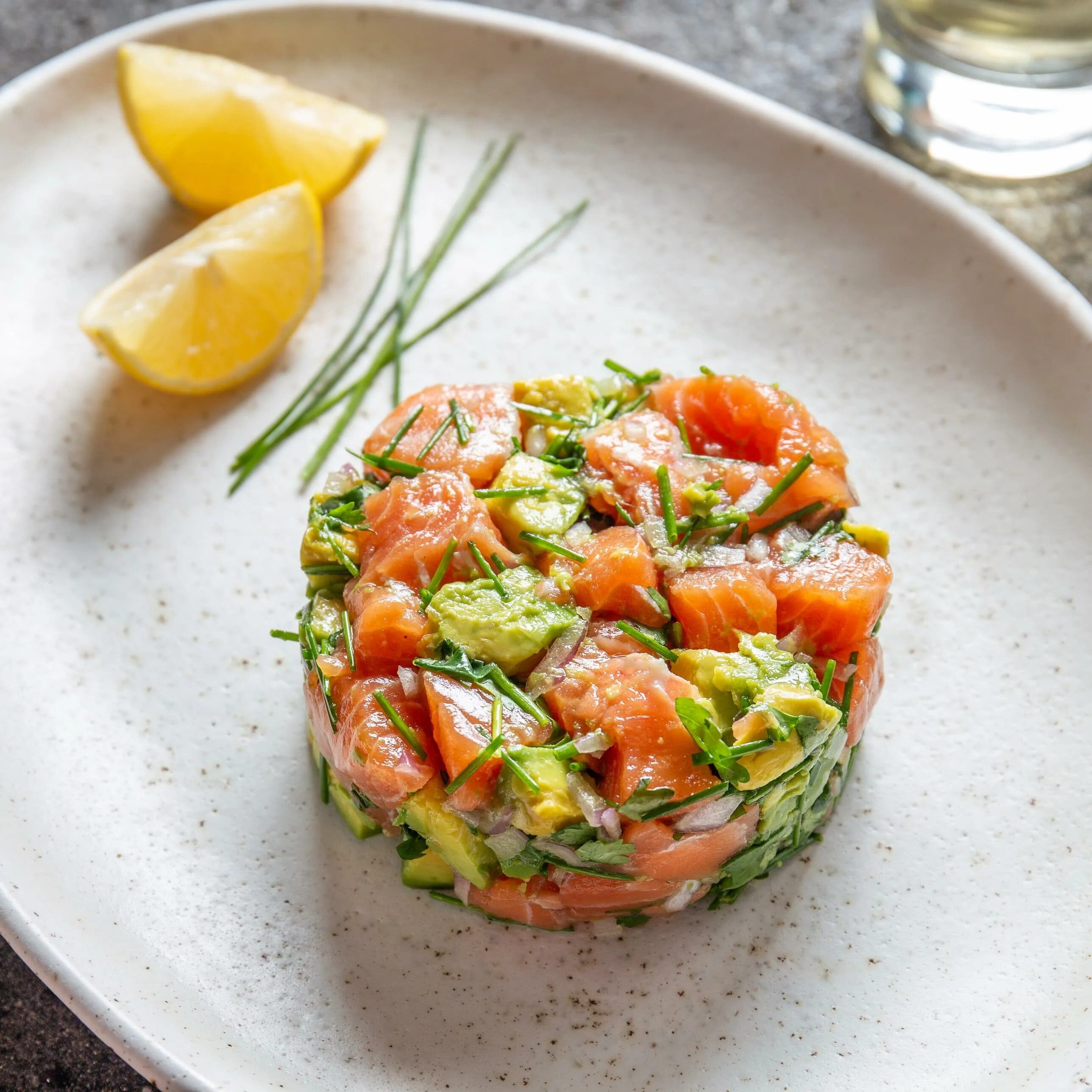 Przystawka: Tatar z łososia